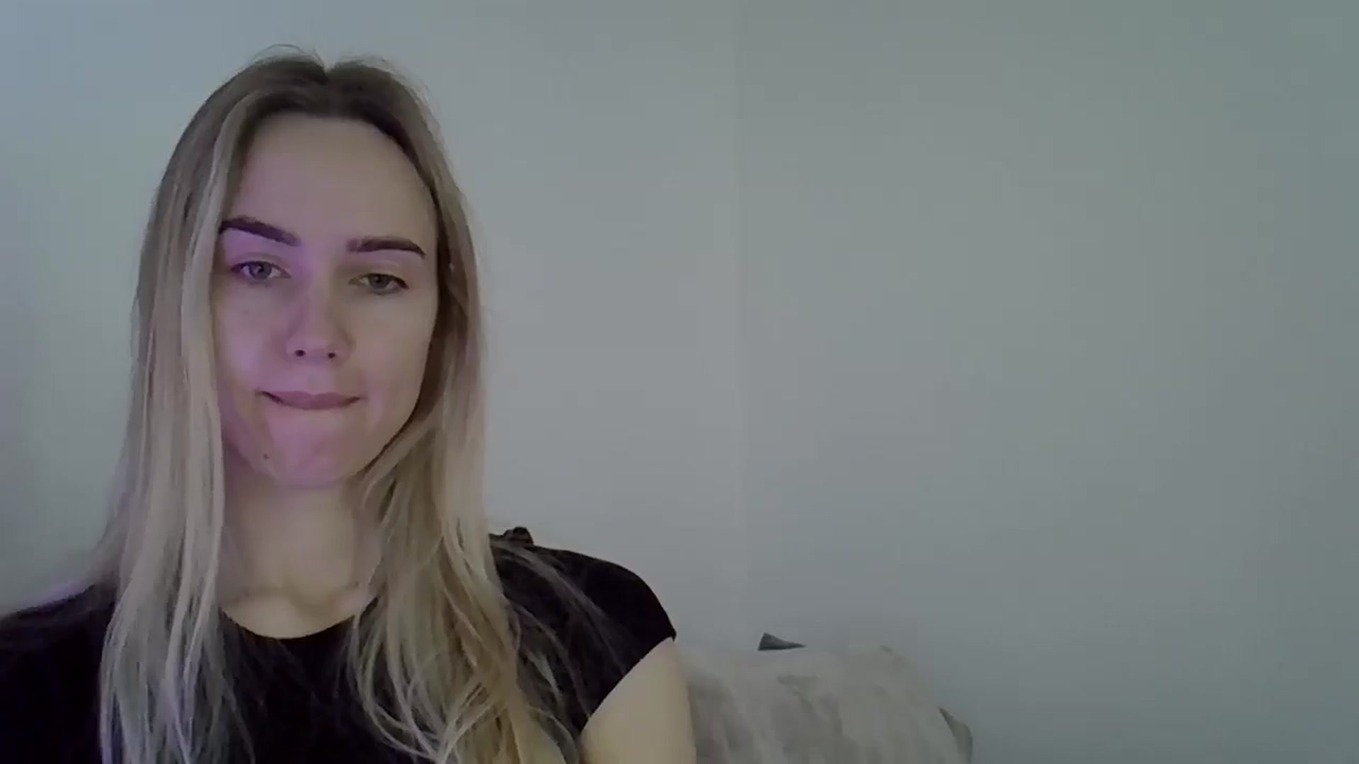 Gallery image thumbnail from Ocean__Soul's myfreecams stream on, 05/10/2025, 14:52 image 9 of 20