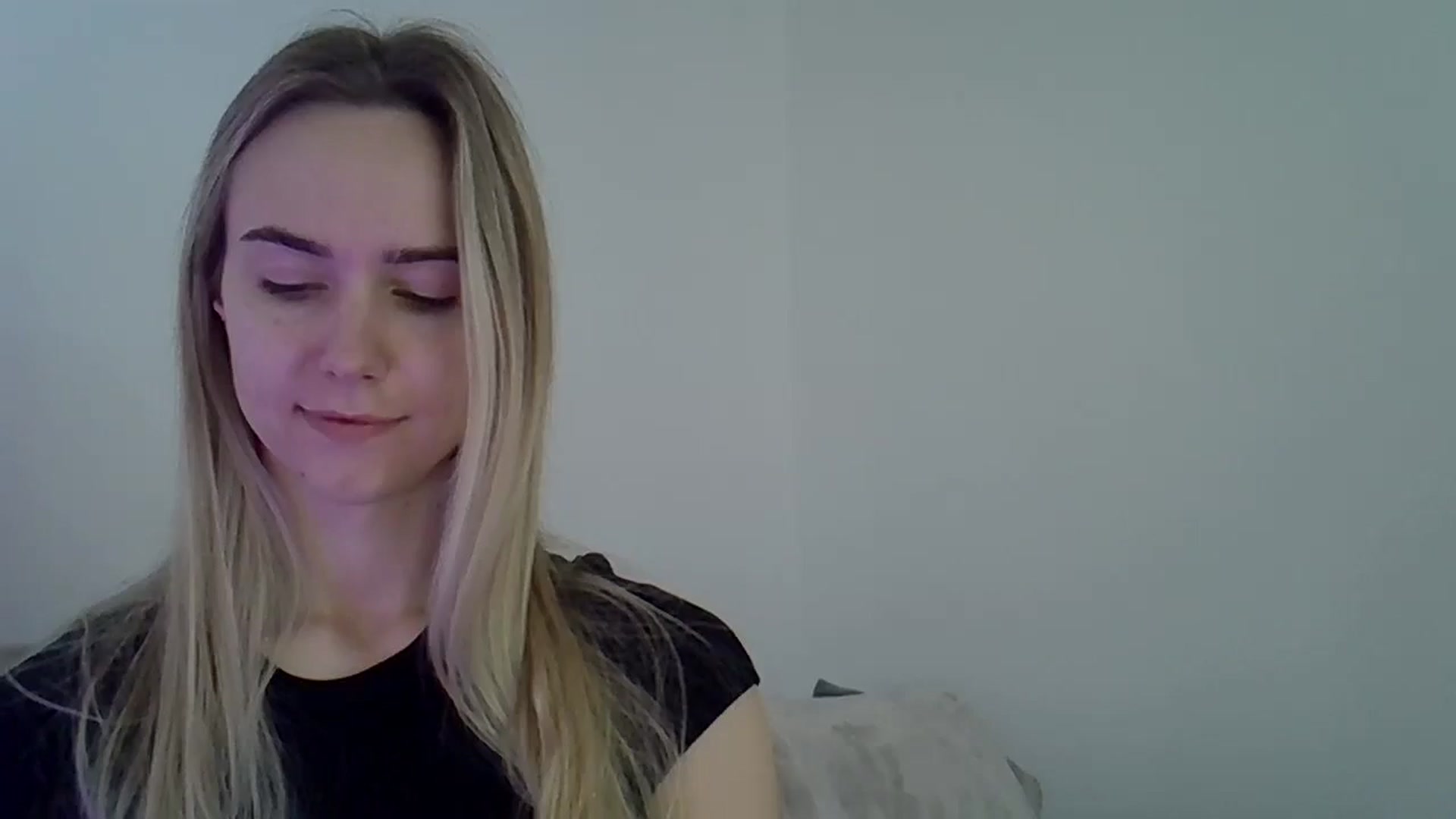 Gallery image thumbnail from Ocean__Soul's myfreecams stream on, 05/10/2025, 14:52 image 6 of 20