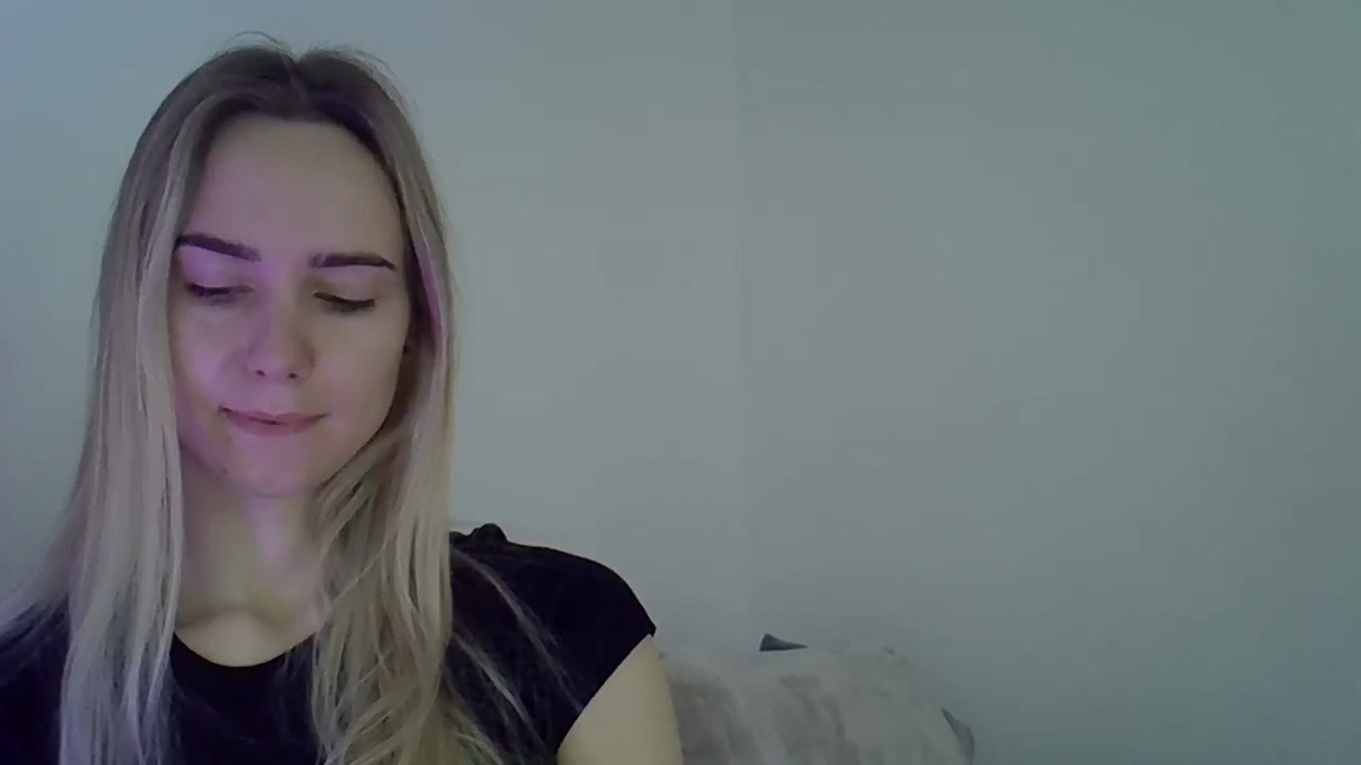 Gallery image thumbnail from Ocean__Soul's myfreecams stream on, 05/10/2025, 14:52 image 10 of 20