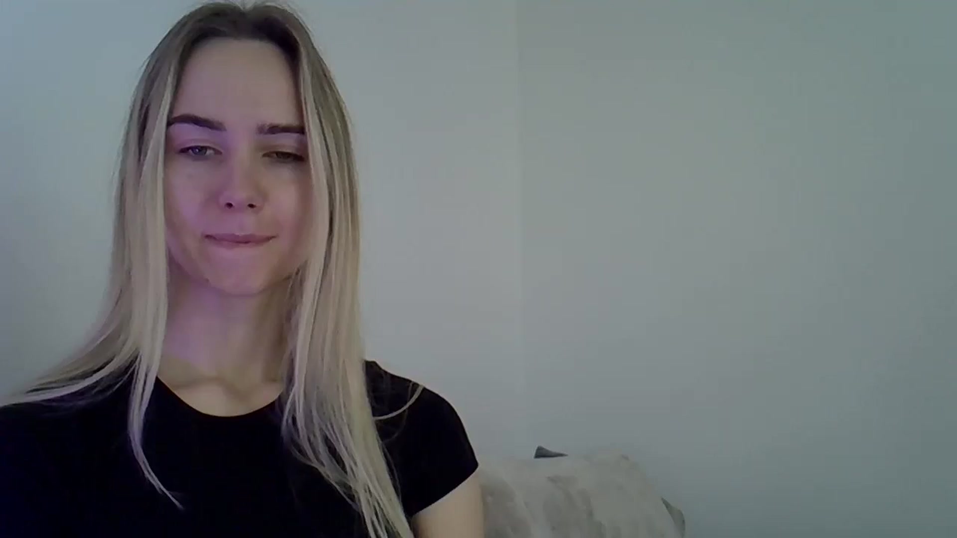 Gallery image thumbnail from Ocean__Soul's myfreecams stream on, 05/10/2025, 14:52 image 1 of 20