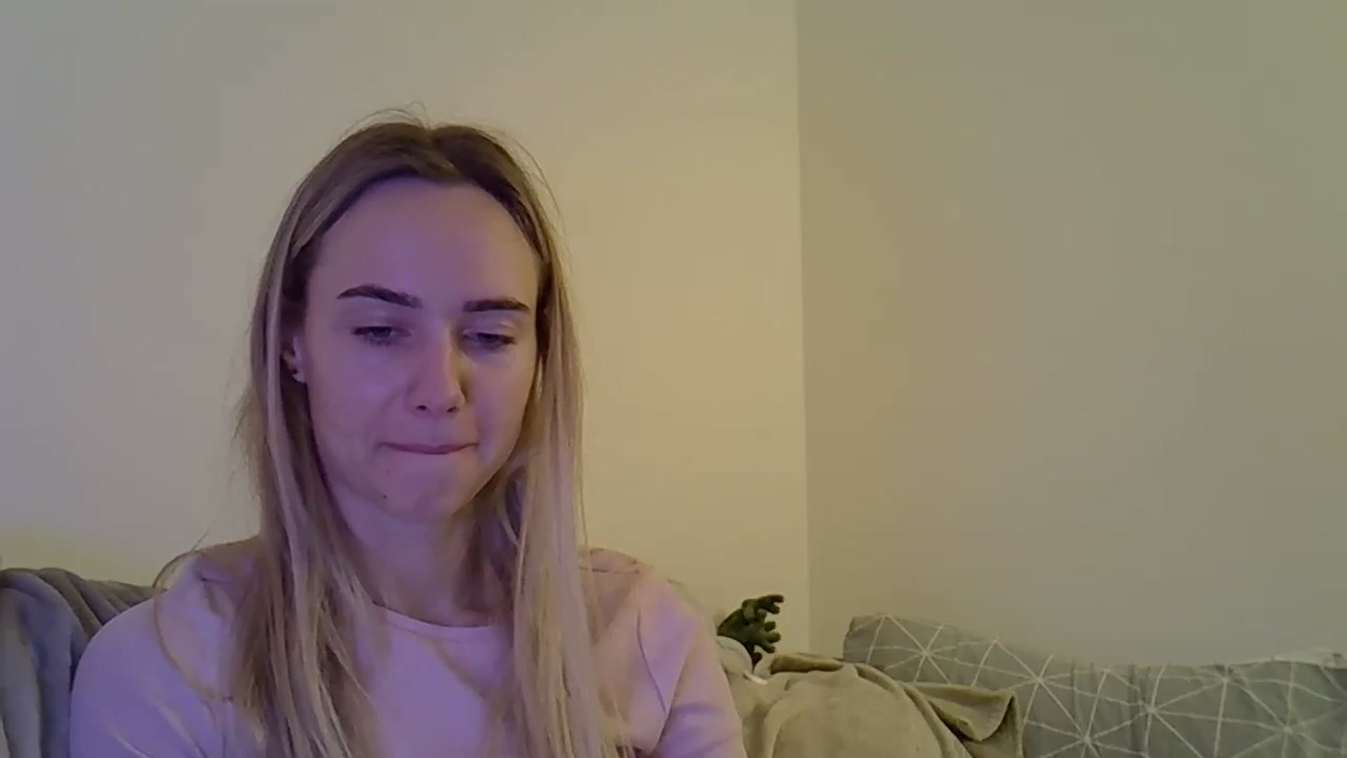 Gallery image thumbnail from Ocean__Soul's myfreecams stream on, 05/10/2025, 19:08 image 18 of 20