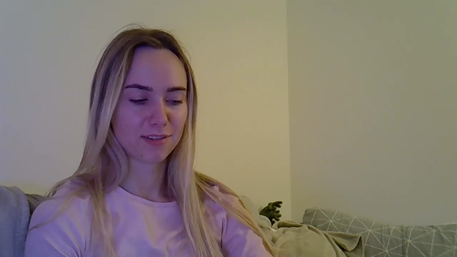 Gallery image thumbnail from Ocean__Soul's myfreecams stream on, 05/10/2025, 19:08 image 8 of 20