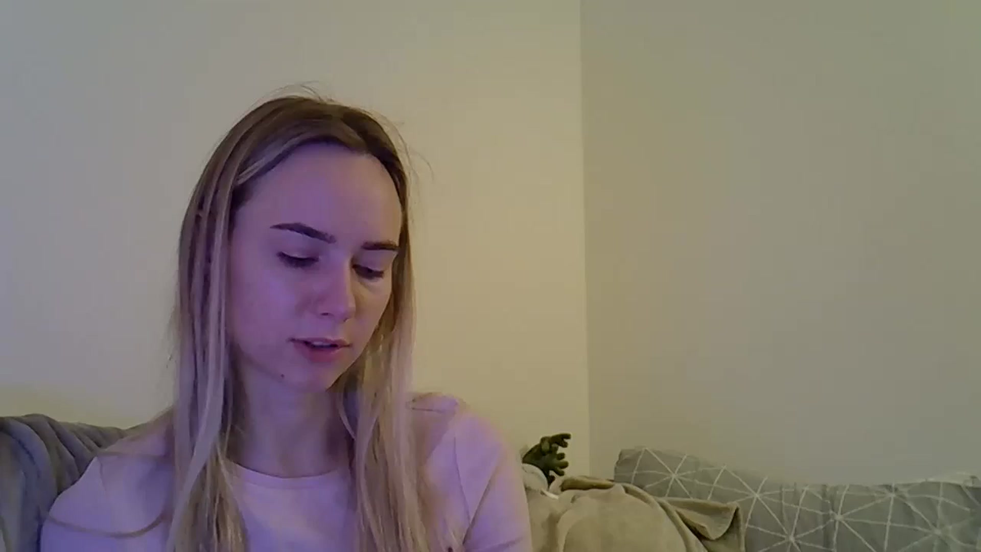 Gallery image thumbnail from Ocean__Soul's myfreecams stream on, 05/10/2025, 19:08 image 20 of 20