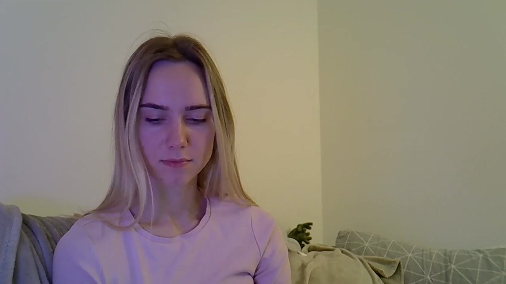 Gallery image thumbnail from Ocean__Soul's myfreecams stream on, 05/10/2025, 19:08 image 1 of 20
