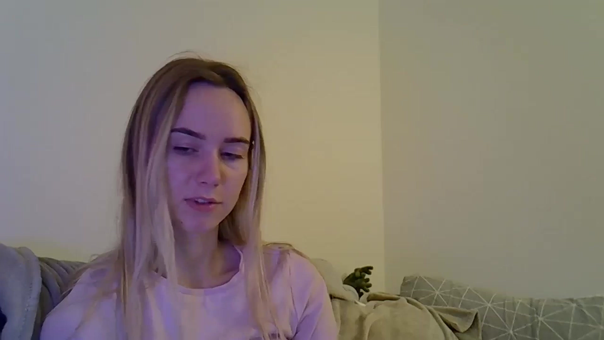 Gallery image thumbnail from Ocean__Soul's myfreecams stream on, 05/10/2025, 19:08 image 10 of 20