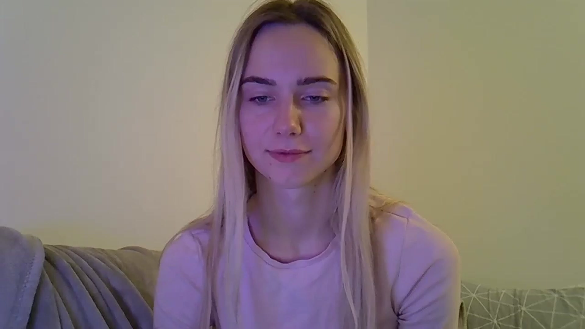 Gallery image thumbnail from Ocean__Soul's myfreecams stream on, 05/10/2025, 19:08 image 5 of 20
