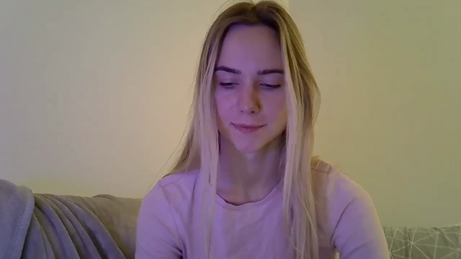 Gallery image thumbnail from Ocean__Soul's myfreecams stream on, 05/10/2025, 19:08 image 3 of 20