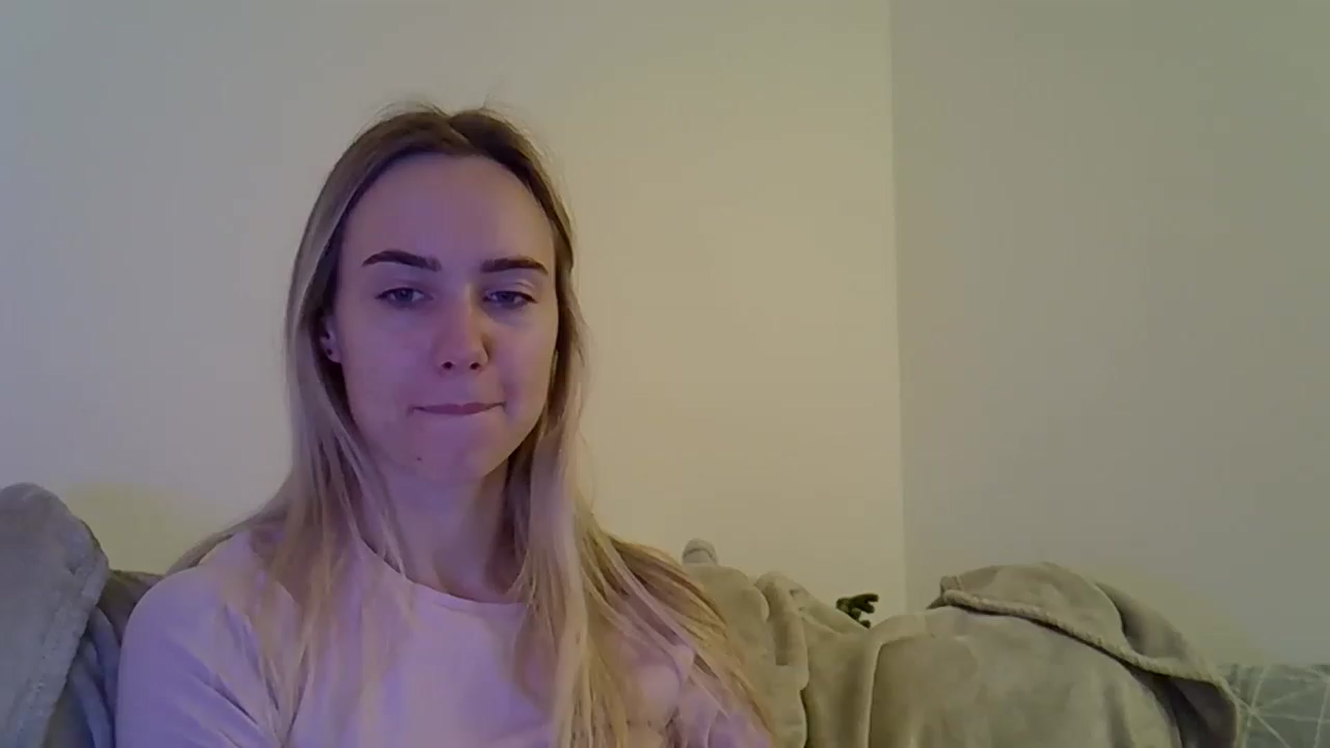 Gallery image thumbnail from Ocean__Soul's myfreecams stream on, 05/10/2025, 19:41 image 3 of 20