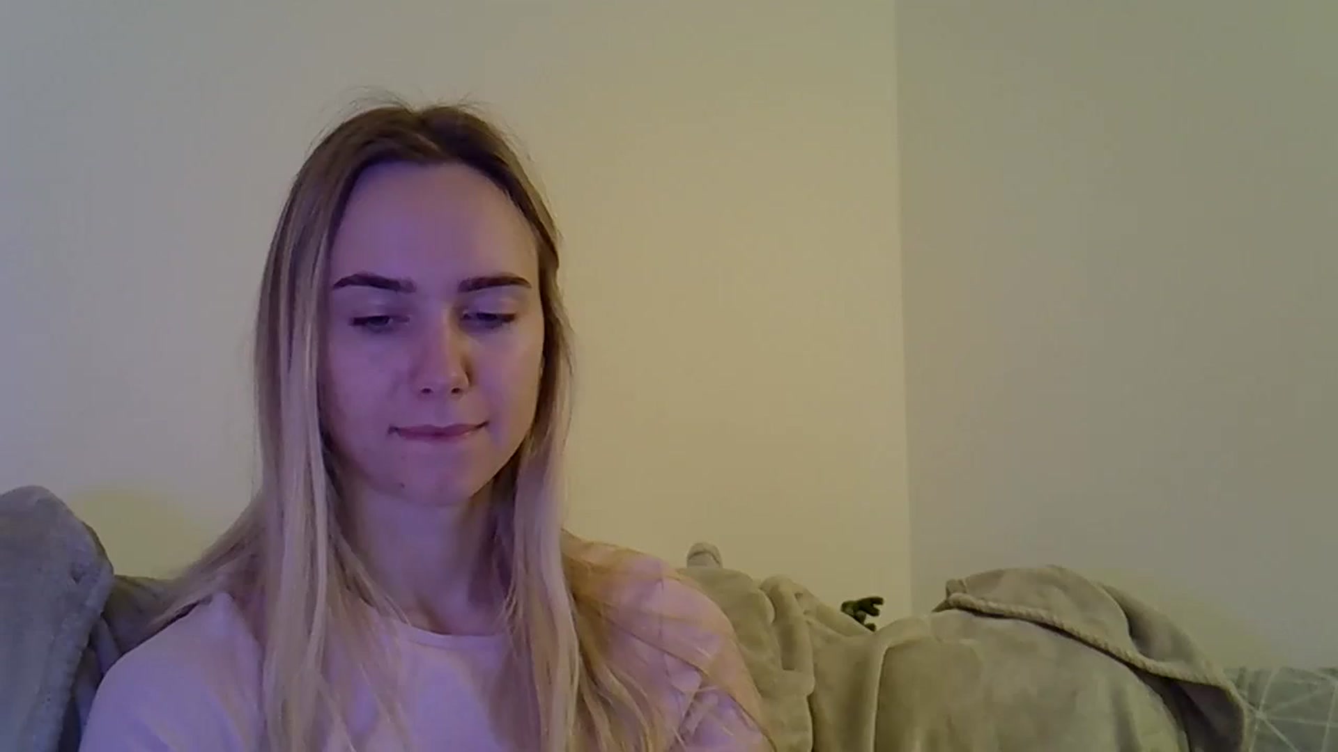 Gallery image thumbnail from Ocean__Soul's myfreecams stream on, 05/10/2025, 19:41 image 12 of 20