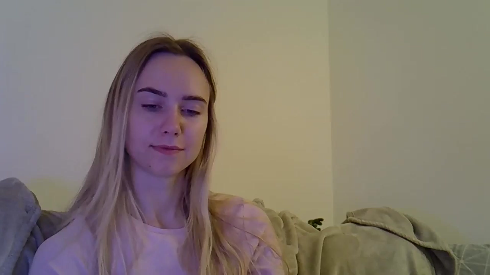 Gallery image thumbnail from Ocean__Soul's myfreecams stream on, 05/10/2025, 19:41 image 11 of 20
