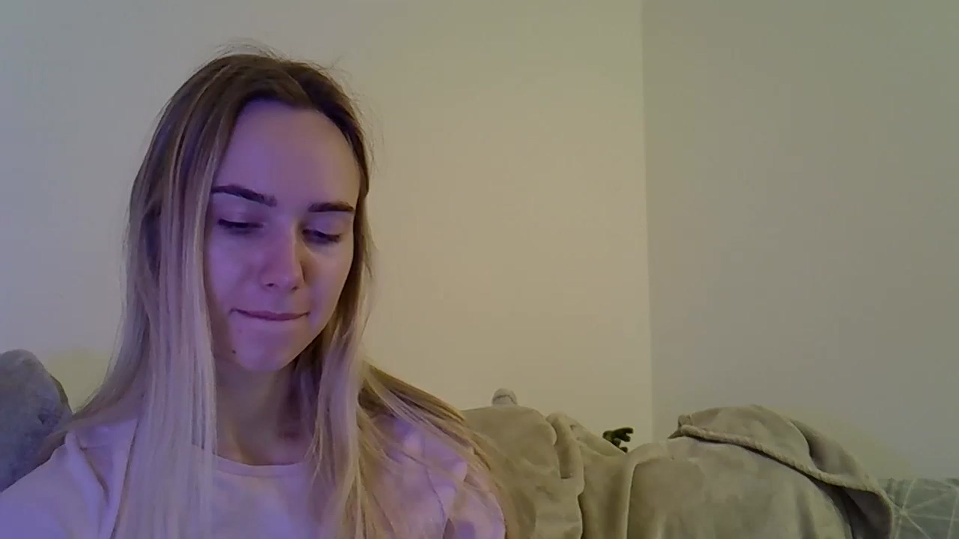 Gallery image thumbnail from Ocean__Soul's myfreecams stream on, 05/10/2025, 19:41 image 2 of 20
