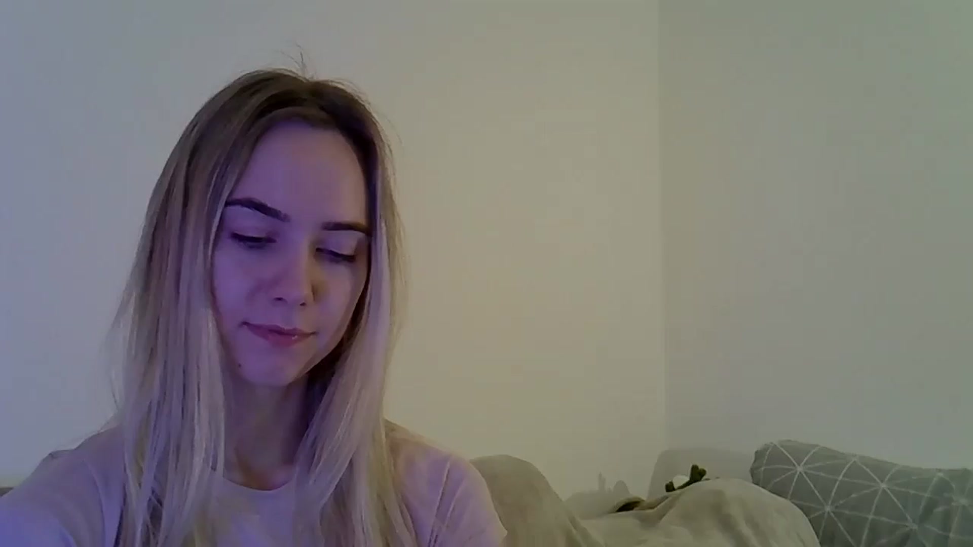 Gallery image thumbnail from Ocean__Soul's myfreecams stream on, 05/11/2025, 10:29 image 11 of 20