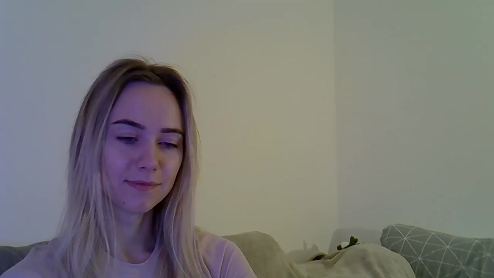 Gallery image thumbnail from Ocean__Soul's myfreecams stream on, 05/11/2025, 10:29 image 17 of 20