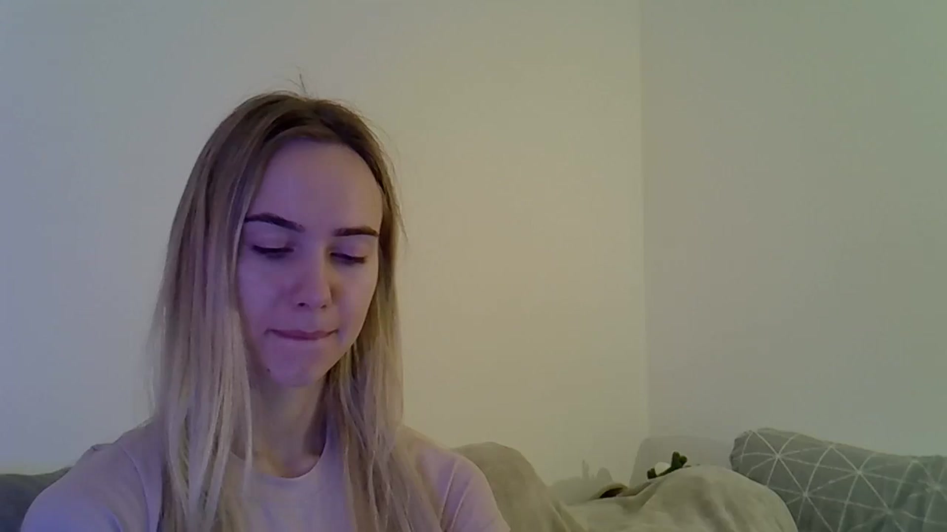 Gallery image thumbnail from Ocean__Soul's myfreecams stream on, 05/11/2025, 10:29 image 12 of 20