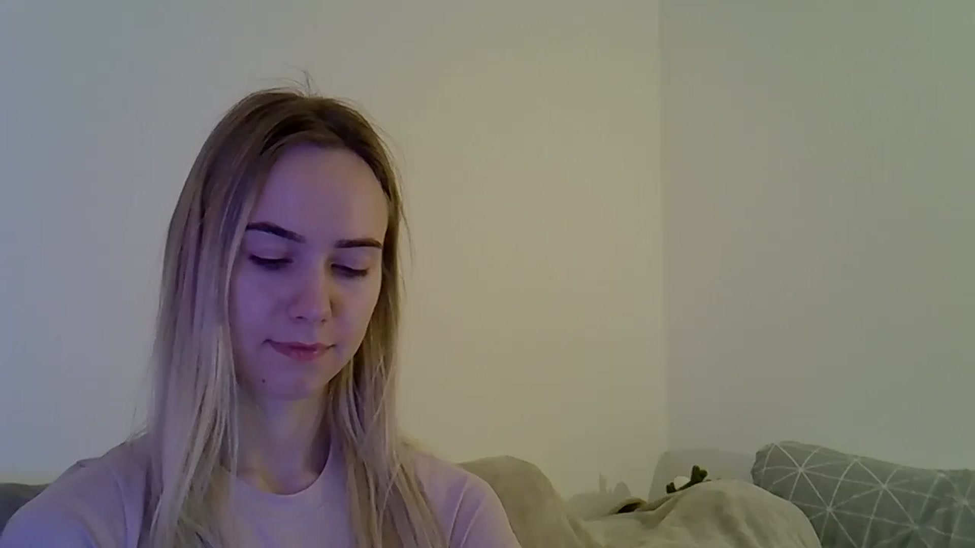 Gallery image thumbnail from Ocean__Soul's myfreecams stream on, 05/11/2025, 10:29 image 13 of 20