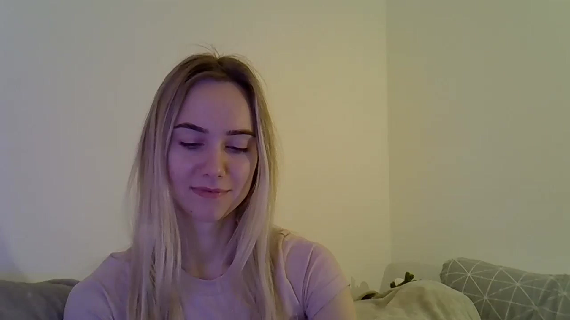 Gallery image thumbnail from Ocean__Soul's myfreecams stream on, 05/11/2025, 10:29 image 10 of 20
