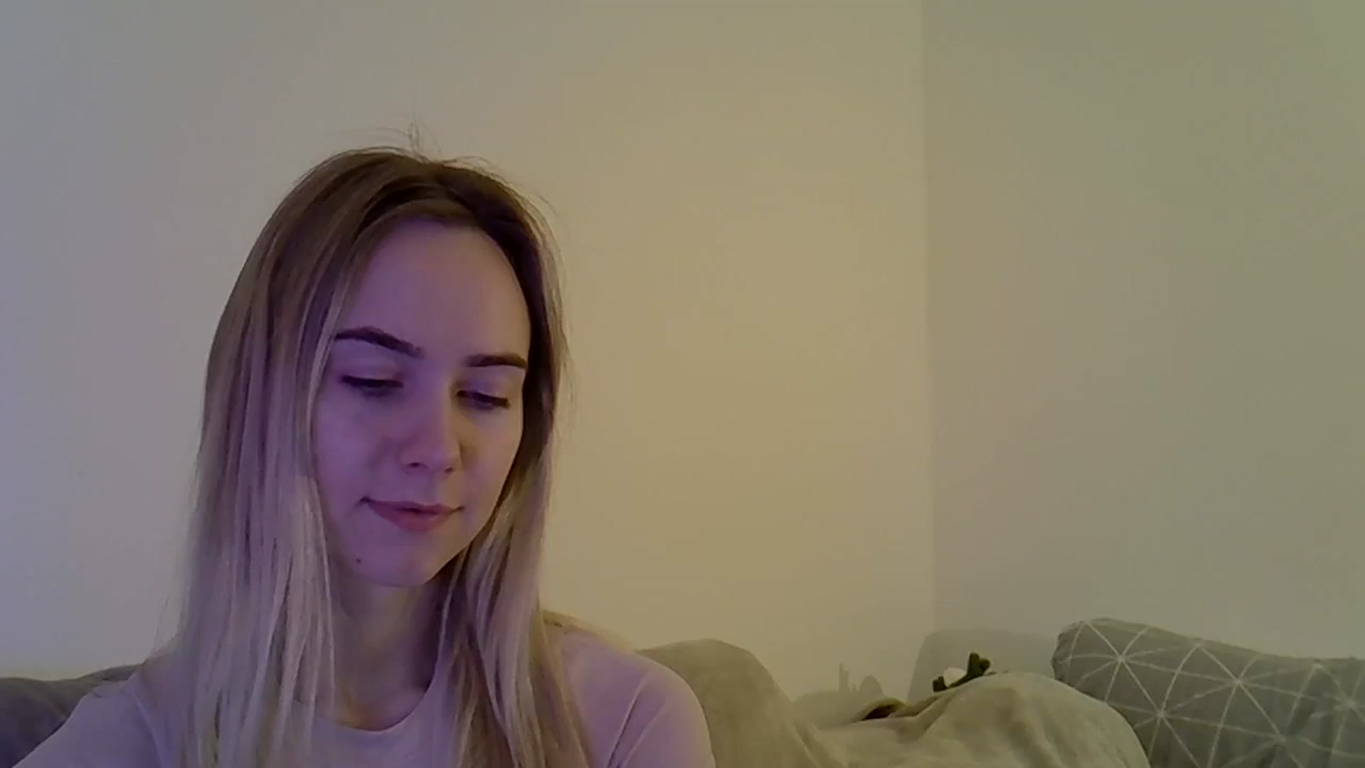 Gallery image thumbnail from Ocean__Soul's myfreecams stream on, 05/11/2025, 10:29 image 14 of 20