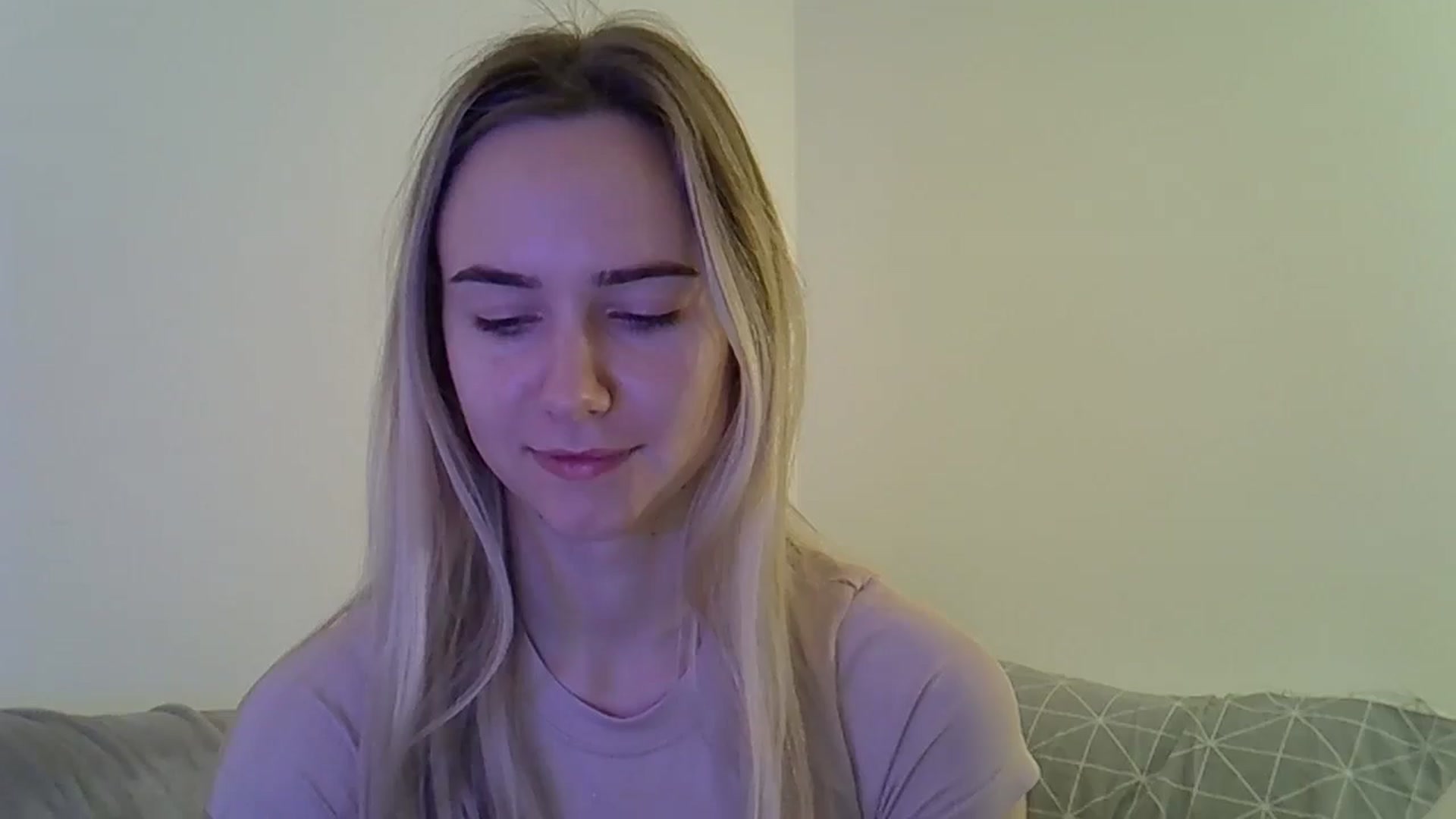 Gallery image thumbnail from Ocean__Soul's myfreecams stream on, 05/11/2025, 10:29 image 7 of 20