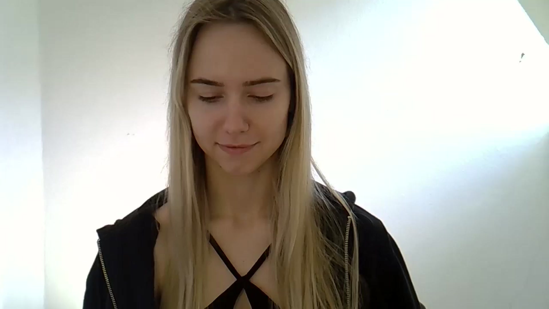 Gallery image thumbnail from Ocean__Soul's myfreecams stream on, 05/13/2025, 09:04 image 7 of 20