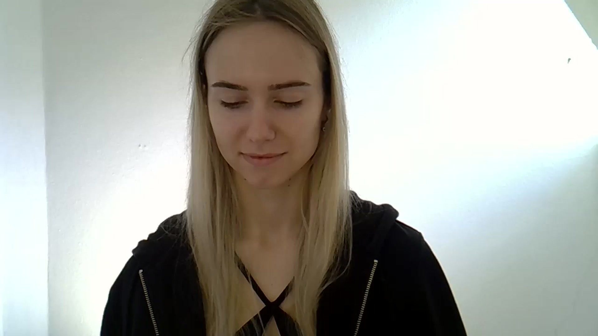 Gallery image thumbnail from Ocean__Soul's myfreecams stream on, 05/13/2025, 09:04 image 11 of 20