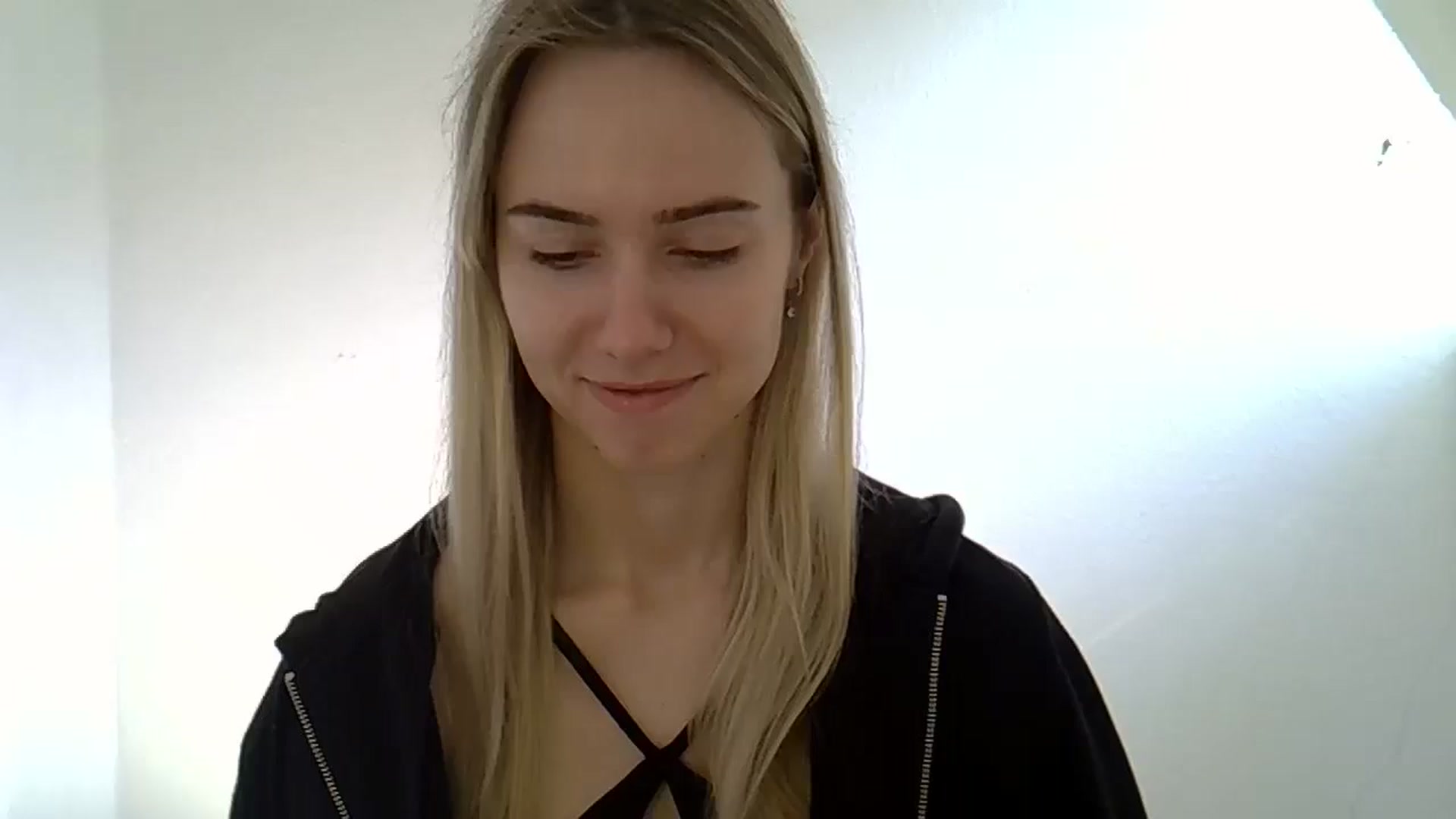 Gallery image thumbnail from Ocean__Soul's myfreecams stream on, 05/13/2025, 09:04 image 5 of 20