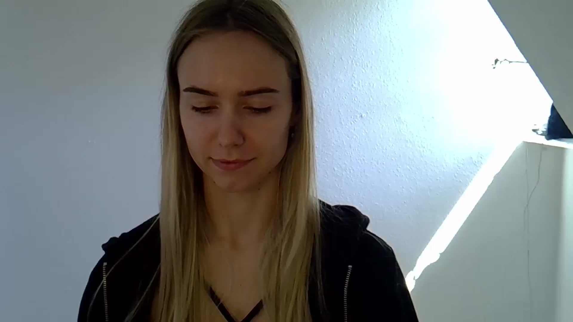Gallery image thumbnail from Ocean__Soul's myfreecams stream on, 05/13/2025, 10:19 image 9 of 20