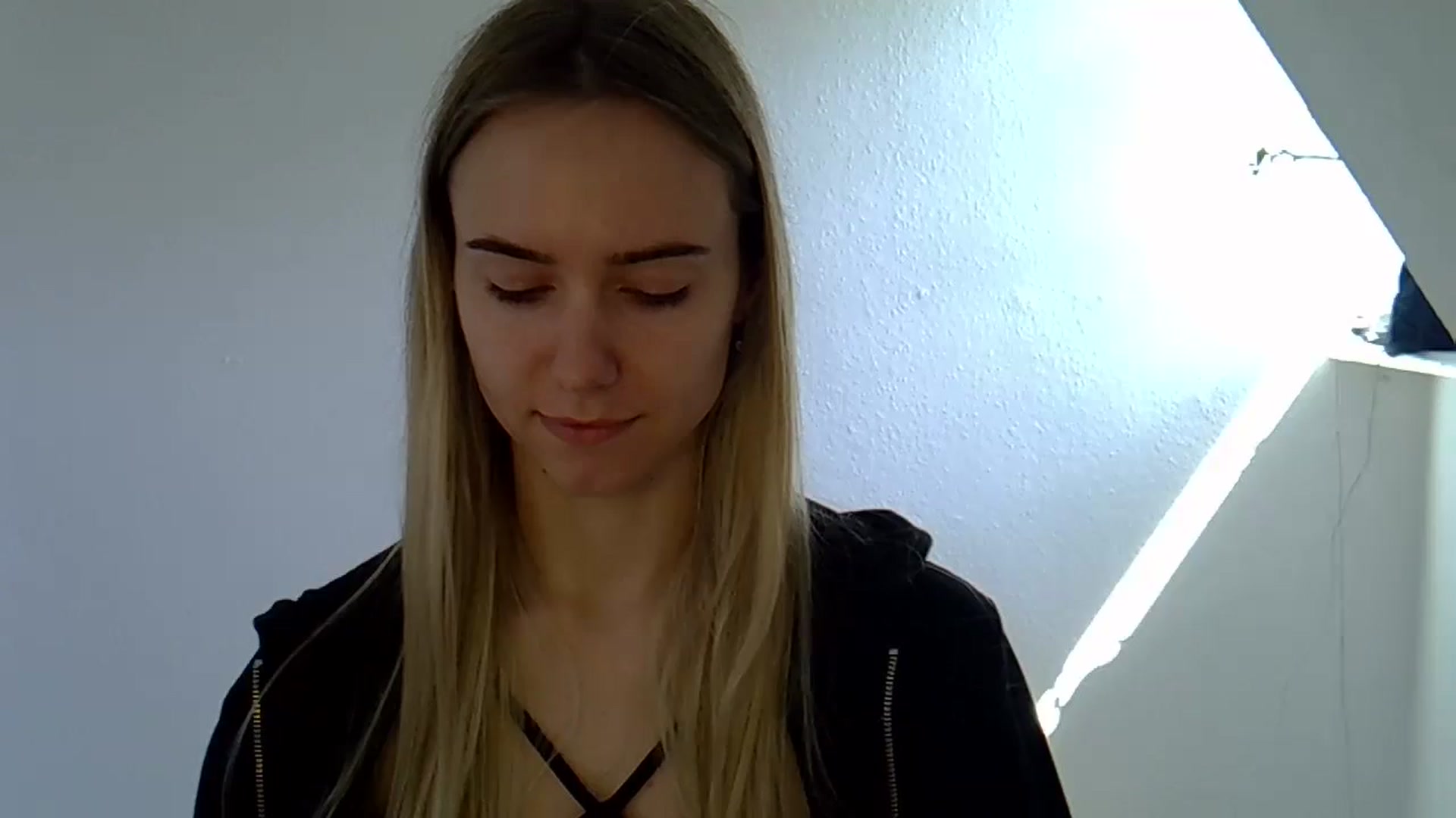 Gallery image thumbnail from Ocean__Soul's myfreecams stream on, 05/13/2025, 10:19 image 10 of 20