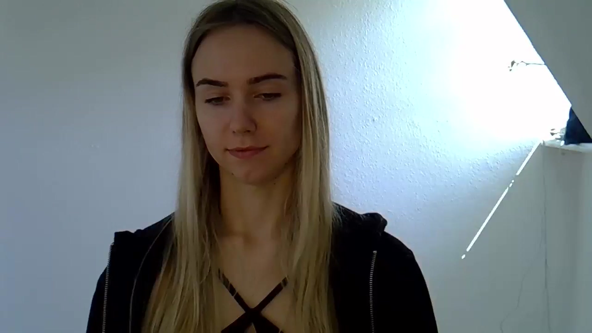Gallery image thumbnail from Ocean__Soul's myfreecams stream on, 05/13/2025, 10:19 image 19 of 20