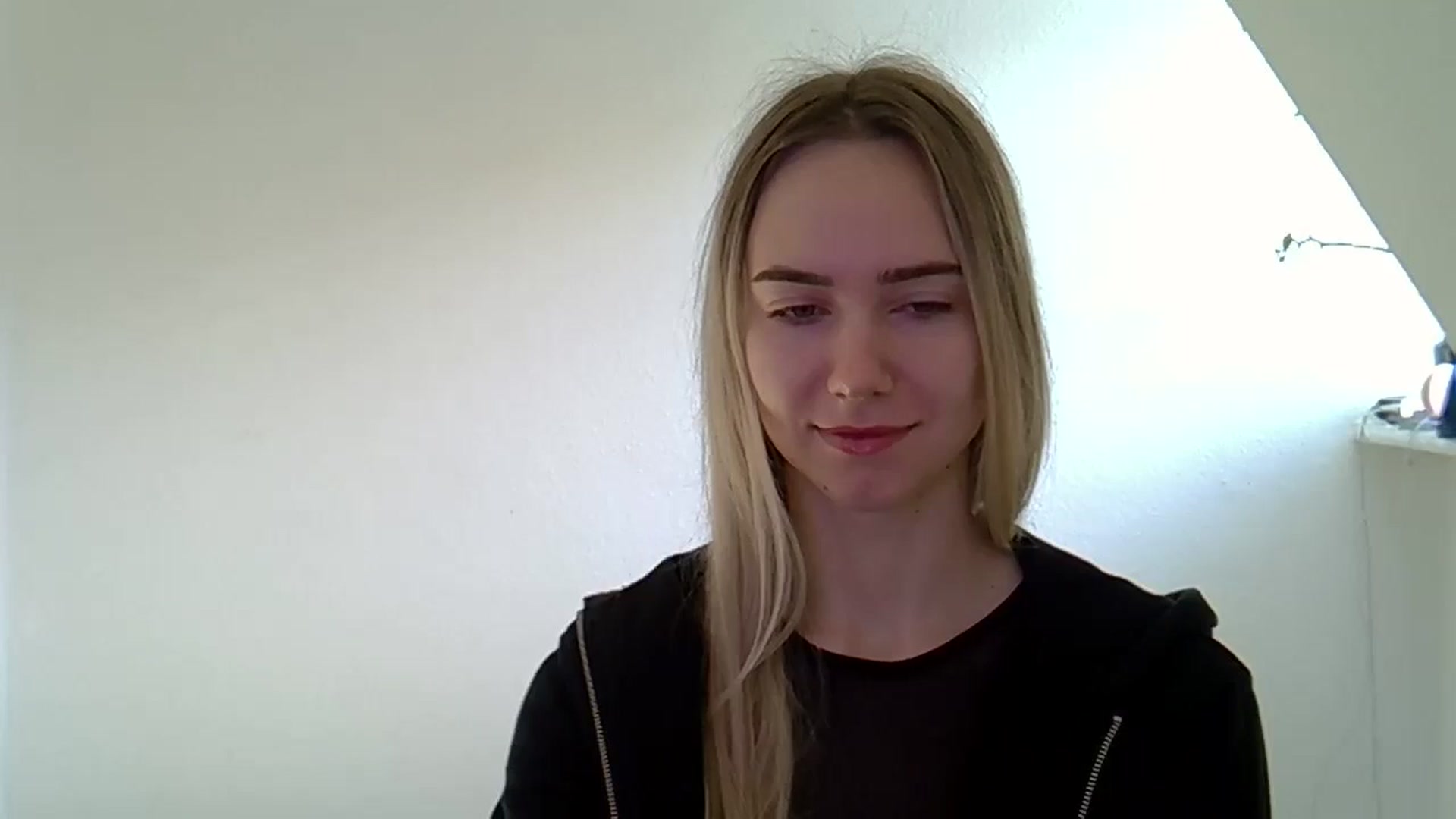 Gallery image thumbnail from Ocean__Soul's myfreecams stream on, 05/14/2025, 07:18 image 12 of 20