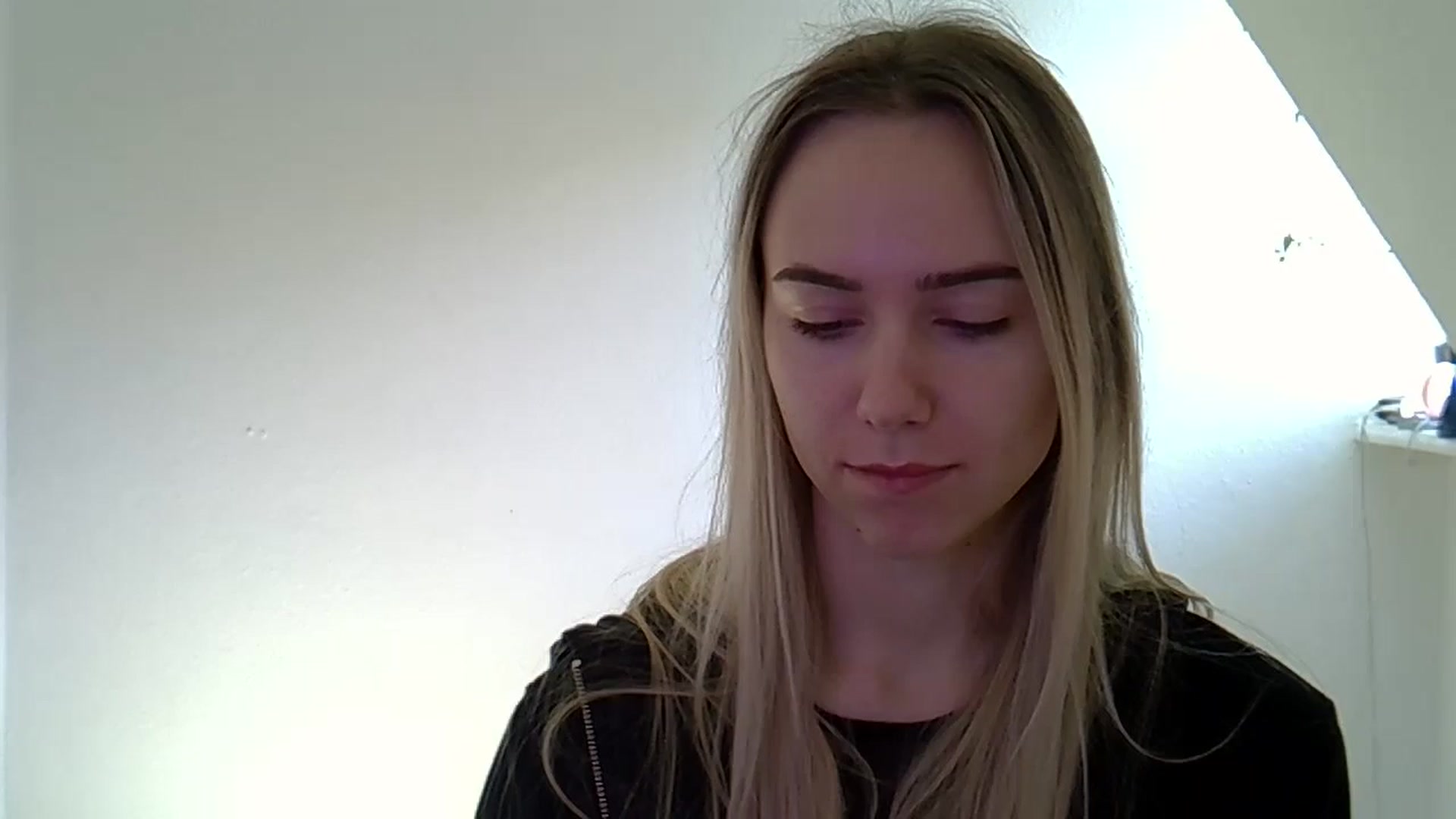 Gallery image thumbnail from Ocean__Soul's myfreecams stream on, 05/14/2025, 08:34 image 5 of 20