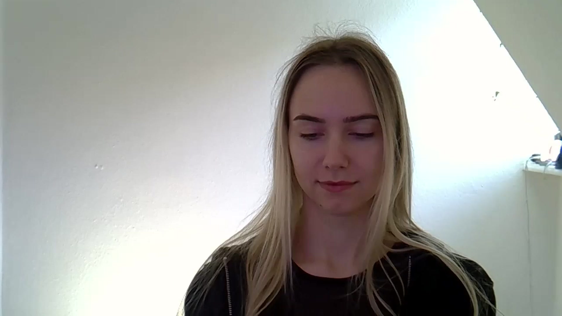 Gallery image thumbnail from Ocean__Soul's myfreecams stream on, 05/14/2025, 08:34 image 17 of 20