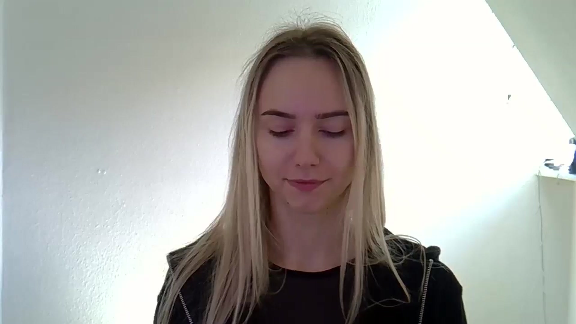 Gallery image thumbnail from Ocean__Soul's myfreecams stream on, 05/14/2025, 08:58 image 19 of 20