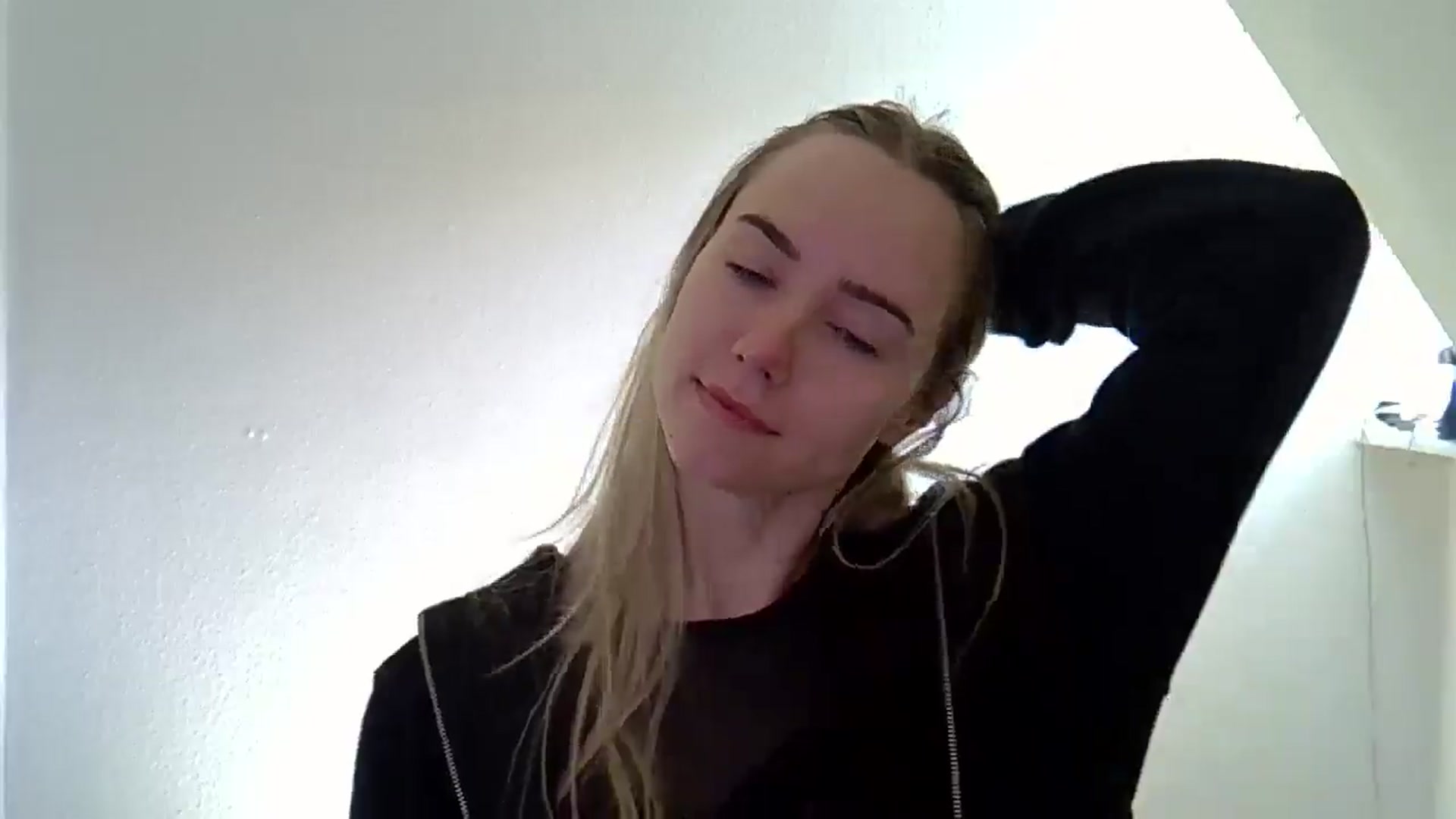 Gallery image thumbnail from Ocean__Soul's myfreecams stream on, 05/14/2025, 08:58 image 12 of 20
