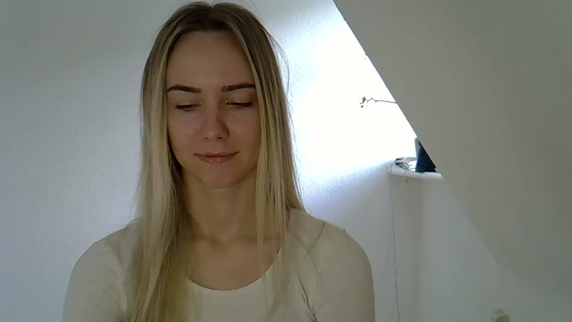 Gallery image thumbnail from Ocean__Soul's myfreecams stream on, 05/15/2025, 08:16 image 8 of 20