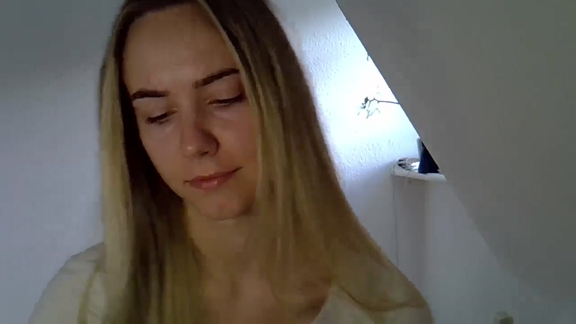 Gallery image thumbnail from Ocean__Soul's myfreecams stream on, 05/15/2025, 08:16 image 10 of 20