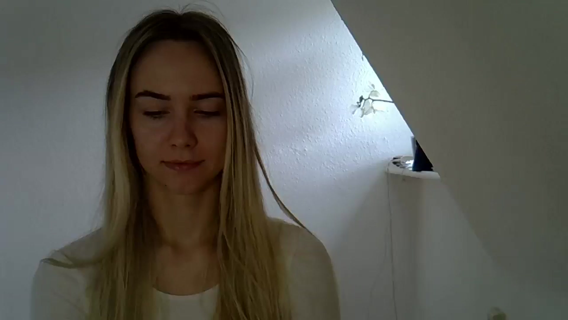 Gallery image thumbnail from Ocean__Soul's myfreecams stream on, 05/15/2025, 08:16 image 7 of 20