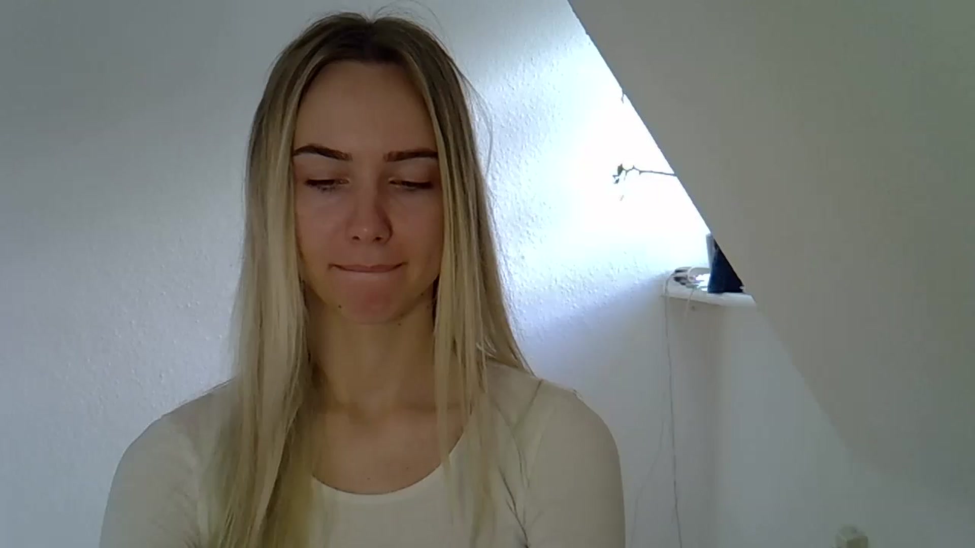 Gallery image thumbnail from Ocean__Soul's myfreecams stream on, 05/15/2025, 08:16 image 9 of 20