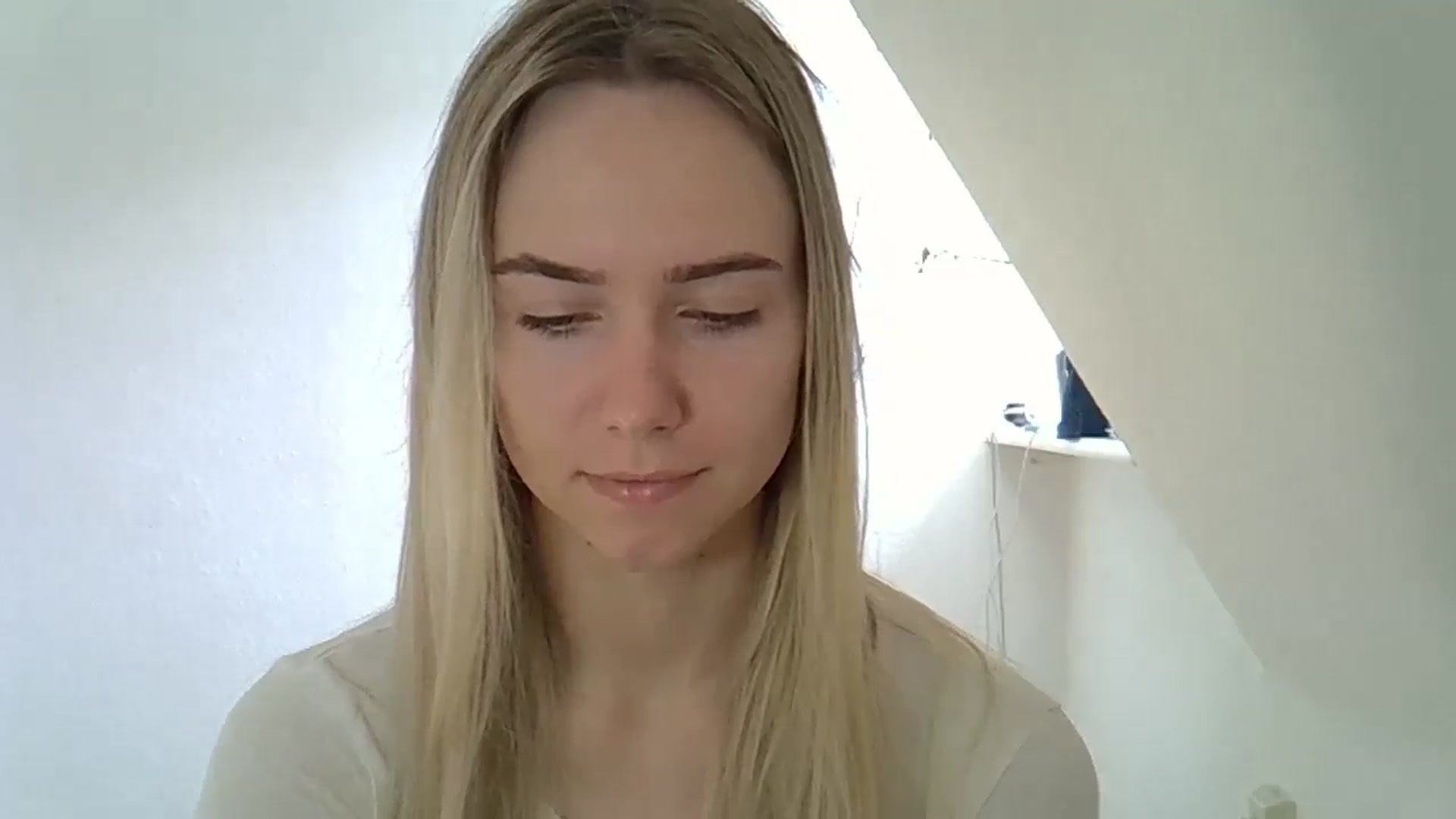 Gallery image thumbnail from Ocean__Soul's myfreecams stream on, 05/15/2025, 08:16 image 5 of 20