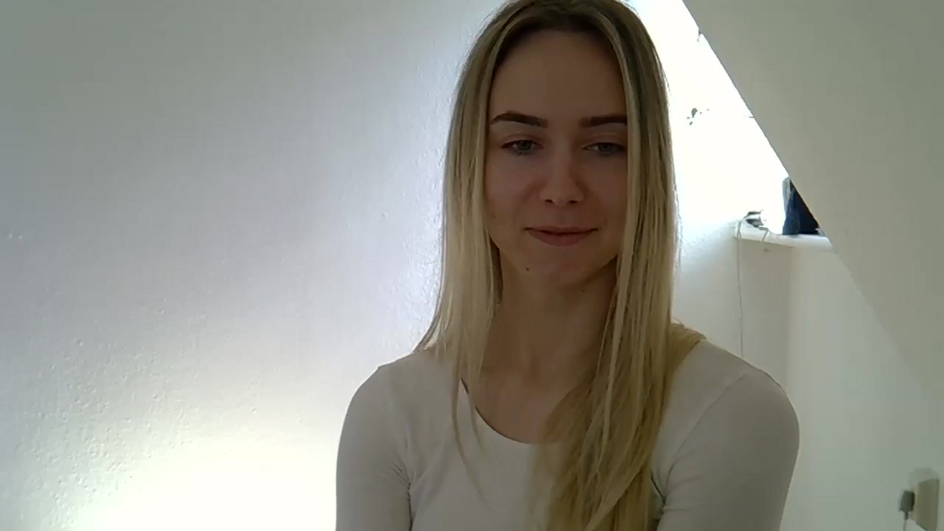 Gallery image thumbnail from Ocean__Soul's myfreecams stream on, 05/15/2025, 09:21 image 10 of 20
