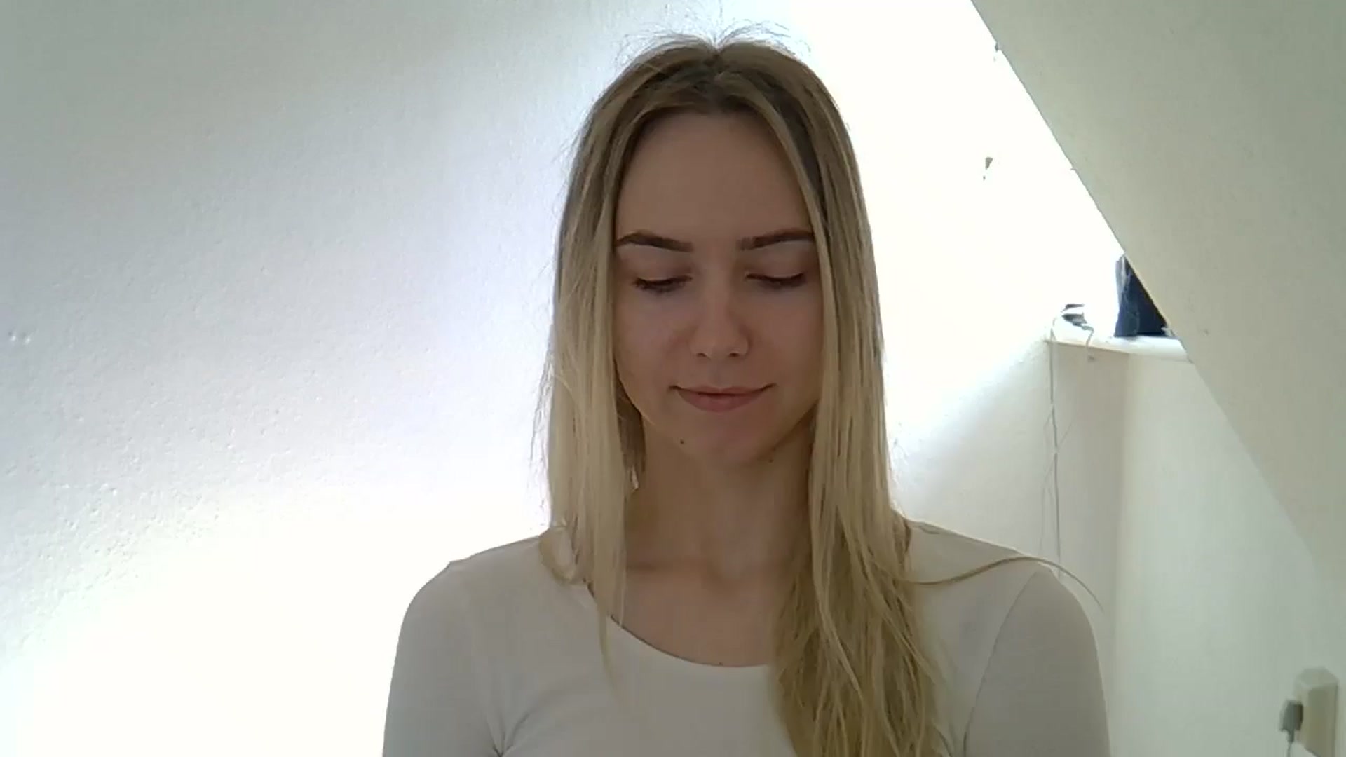 Gallery image thumbnail from Ocean__Soul's myfreecams stream on, 05/15/2025, 09:21 image 6 of 20