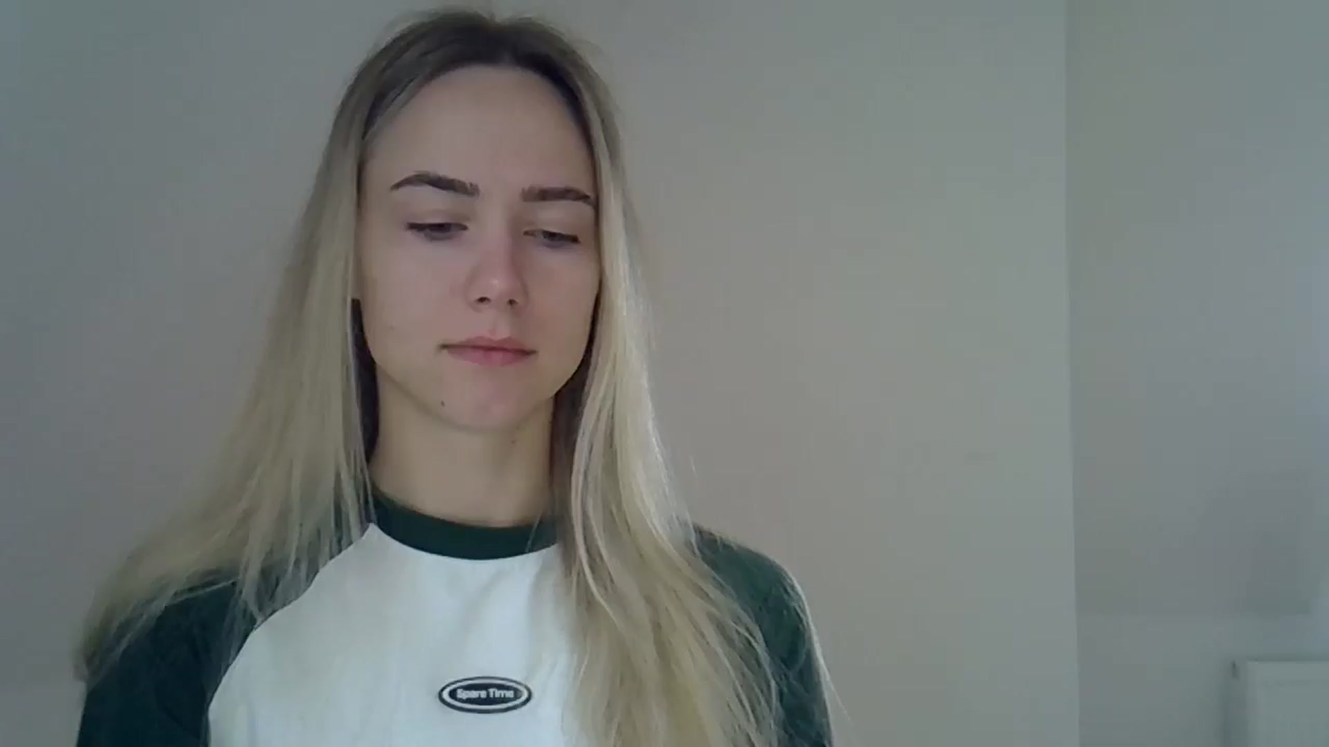 Gallery image thumbnail from Ocean__Soul's myfreecams stream on, 05/18/2025, 07:39 image 1 of 20