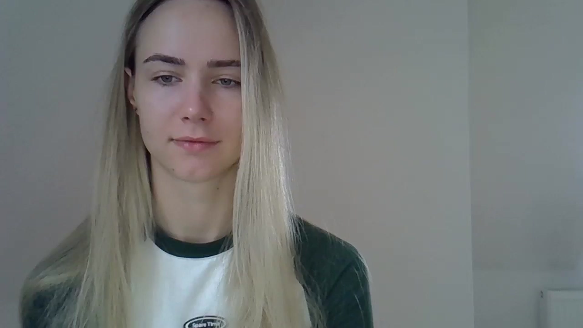 Gallery image thumbnail from Ocean__Soul's myfreecams stream on, 05/18/2025, 07:39 image 6 of 20