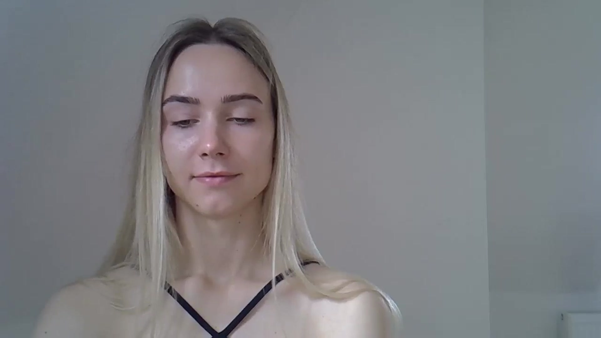 Gallery image thumbnail from Ocean__Soul's myfreecams stream on, 05/18/2025, 09:02 image 19 of 20