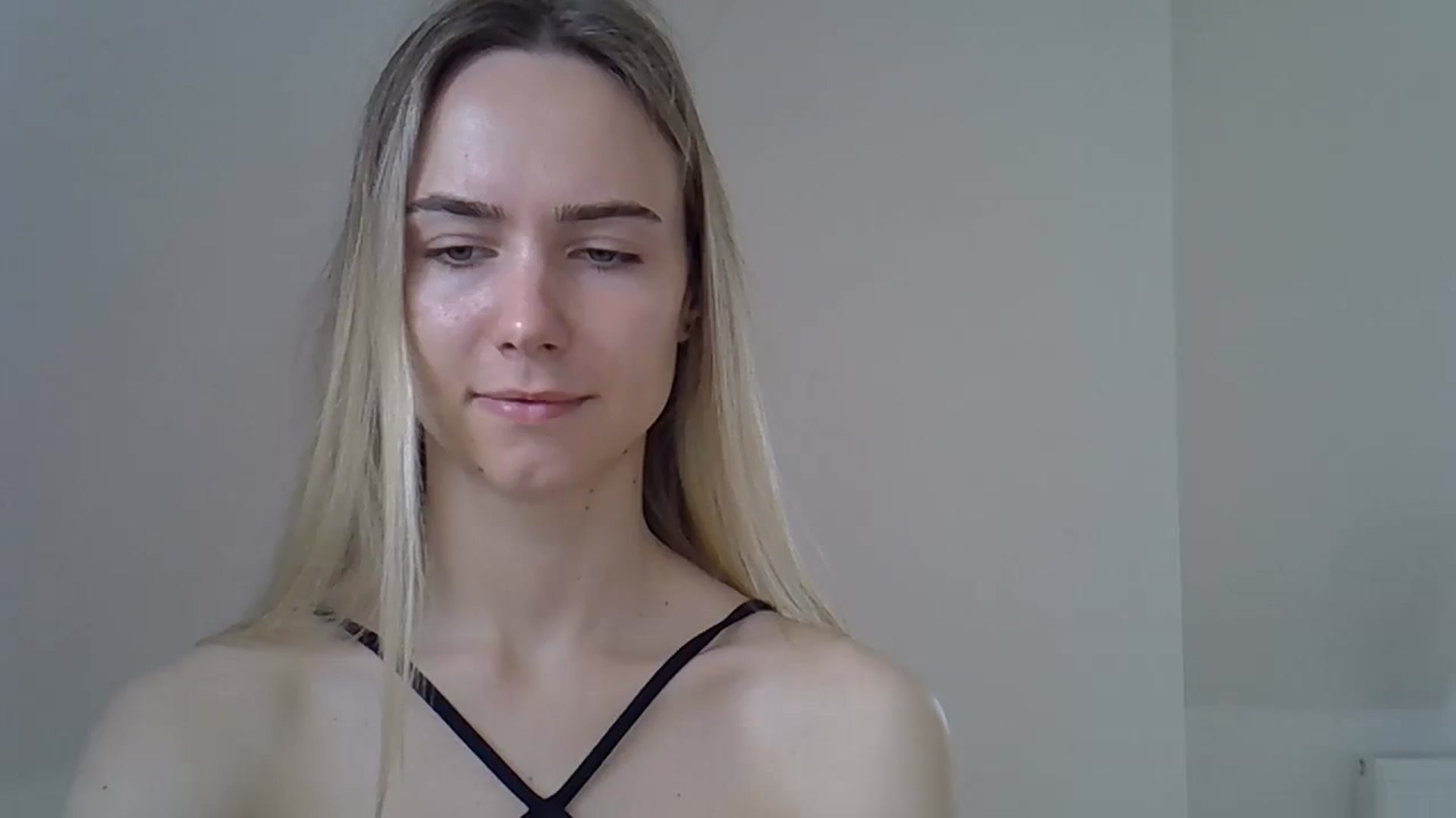 Gallery image thumbnail from Ocean__Soul's myfreecams stream on, 05/18/2025, 09:02 image 13 of 20