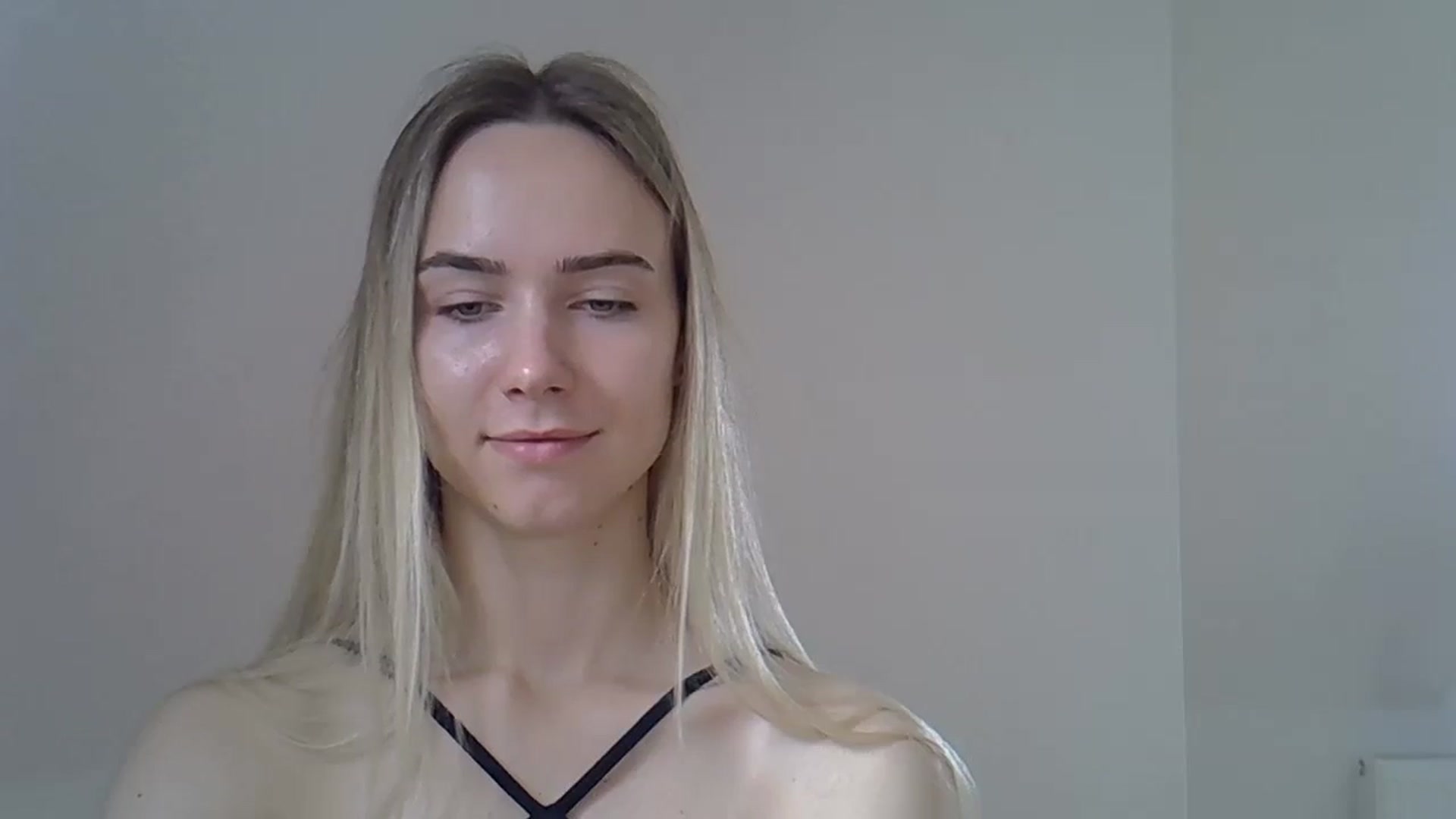 Gallery image thumbnail from Ocean__Soul's myfreecams stream on, 05/18/2025, 09:02 image 20 of 20