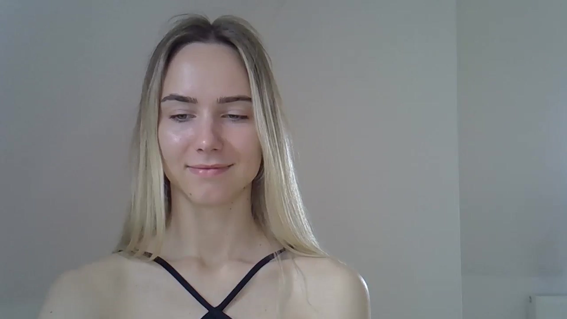 Gallery image thumbnail from Ocean__Soul's myfreecams stream on, 05/18/2025, 09:02 image 7 of 20