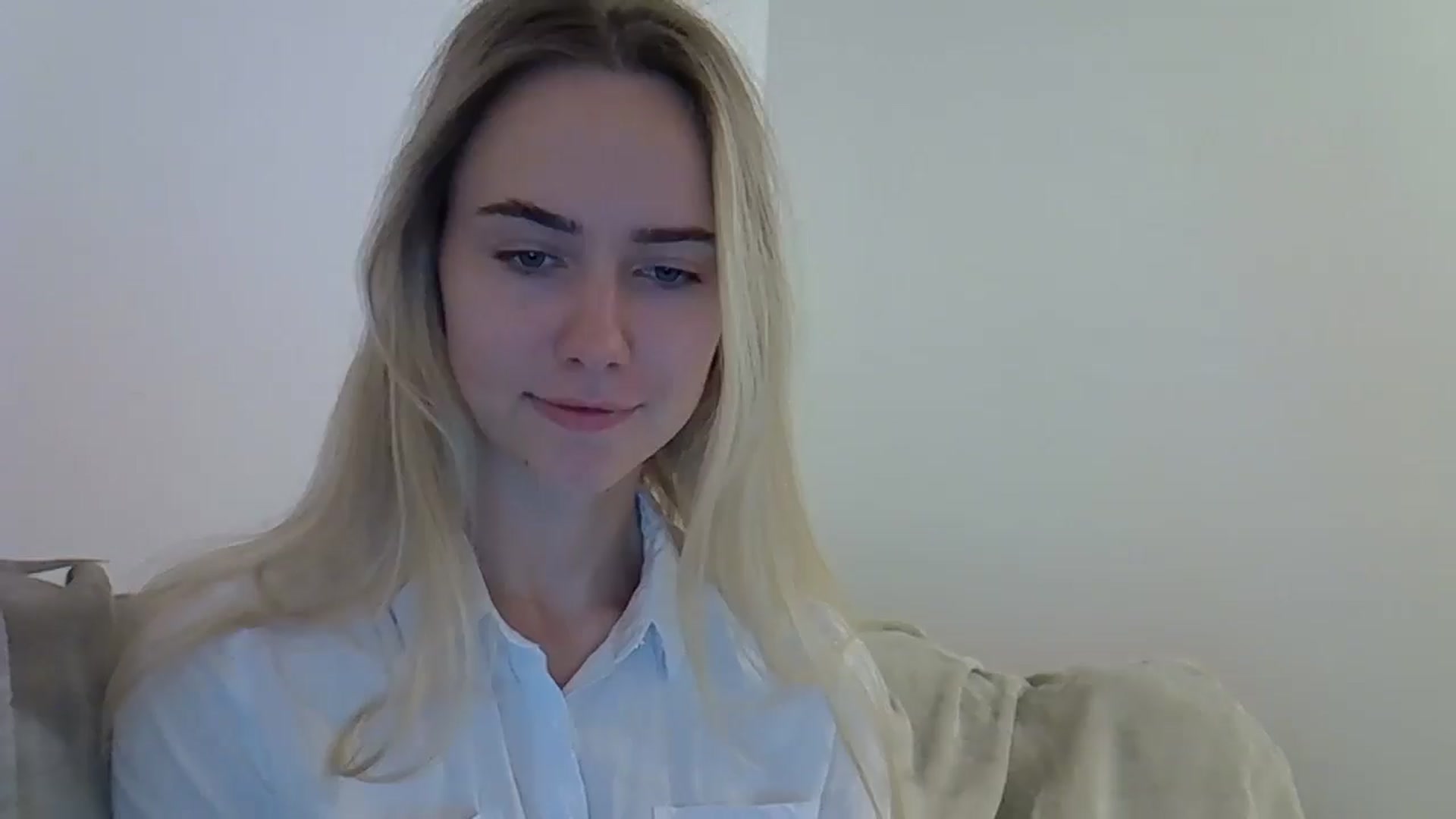 Gallery image thumbnail from Ocean__Soul's myfreecams stream on, 05/19/2025, 19:42 image 1 of 20