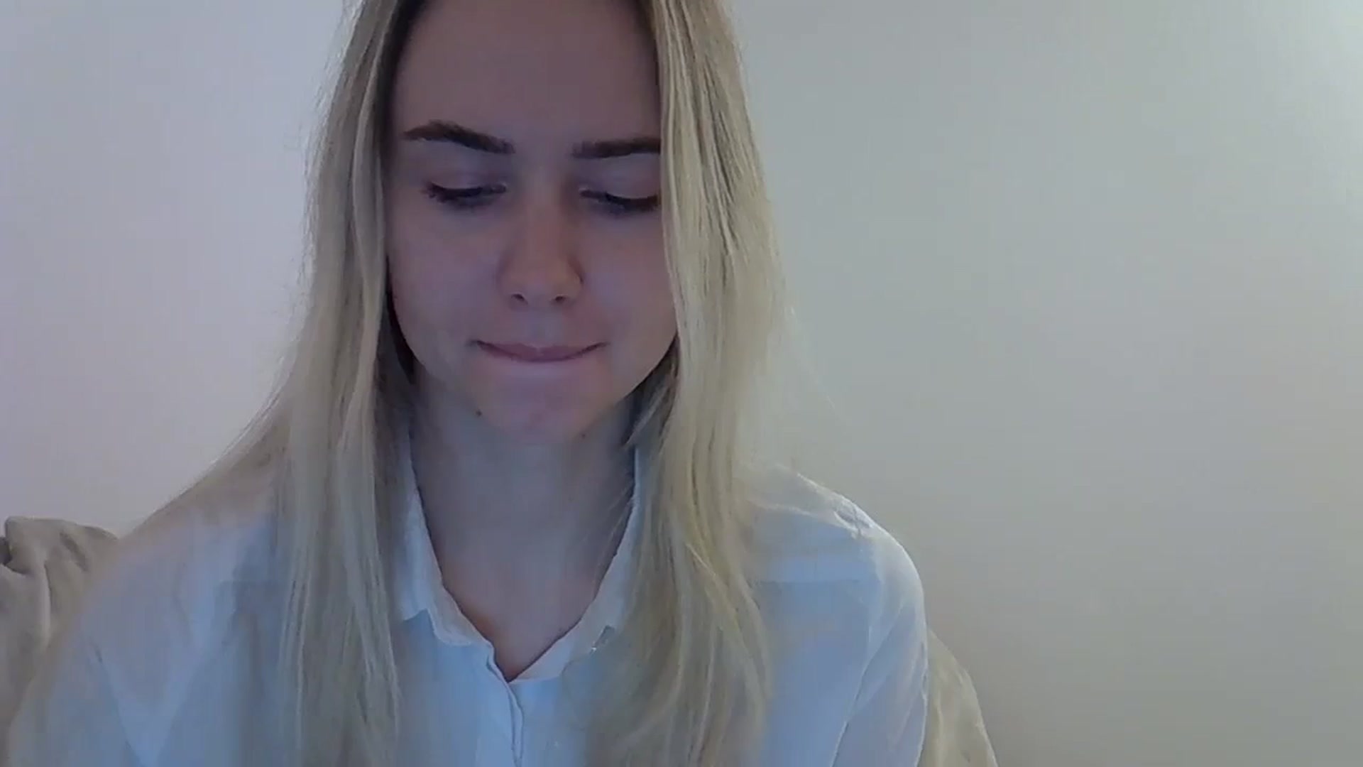 Gallery image thumbnail from Ocean__Soul's myfreecams stream on, 05/19/2025, 19:42 image 14 of 20