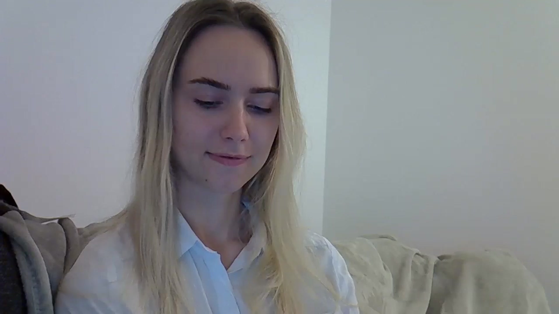 Gallery image thumbnail from Ocean__Soul's myfreecams stream on, 05/19/2025, 19:42 image 9 of 20