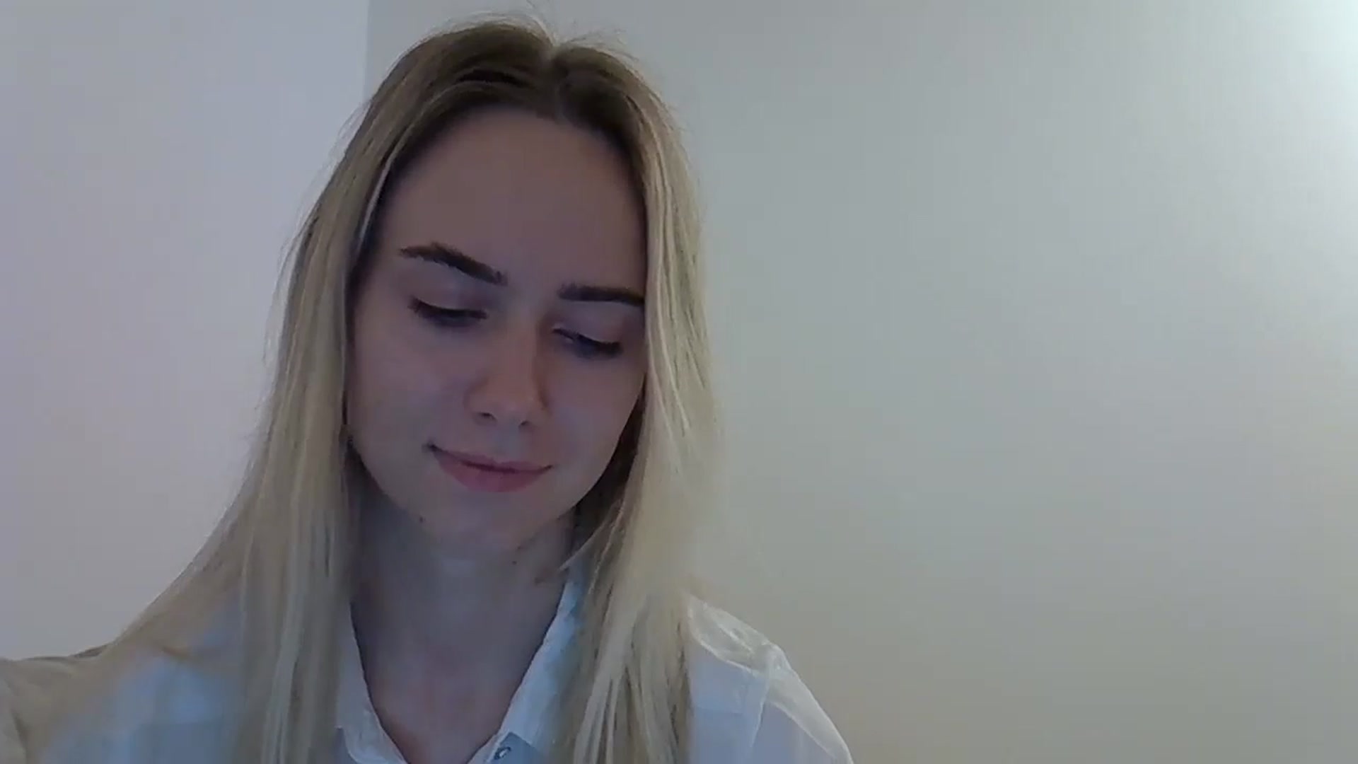 Gallery image thumbnail from Ocean__Soul's myfreecams stream on, 05/19/2025, 19:42 image 17 of 20